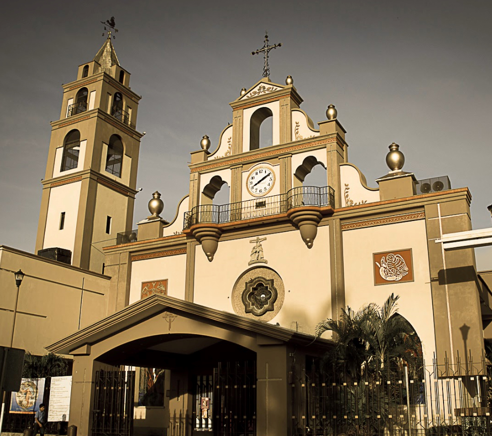 Centro - Parroquia La Santa Cruz